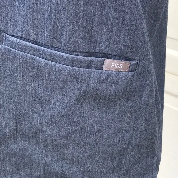 Figs Technical Collection Denim Blue Casma Scrub Top Size Medium - Picture 3 of 7